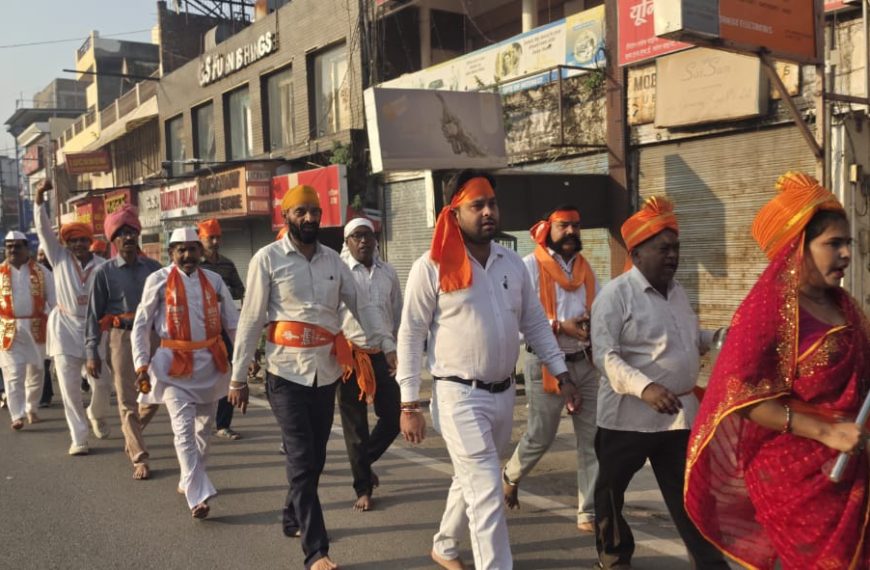 नवरात्र के तीसरे दिन छीपी टैंक से खूनी पुल मंदिर तक हुई शिवसेना की श्री दुर्गा माता दौड़